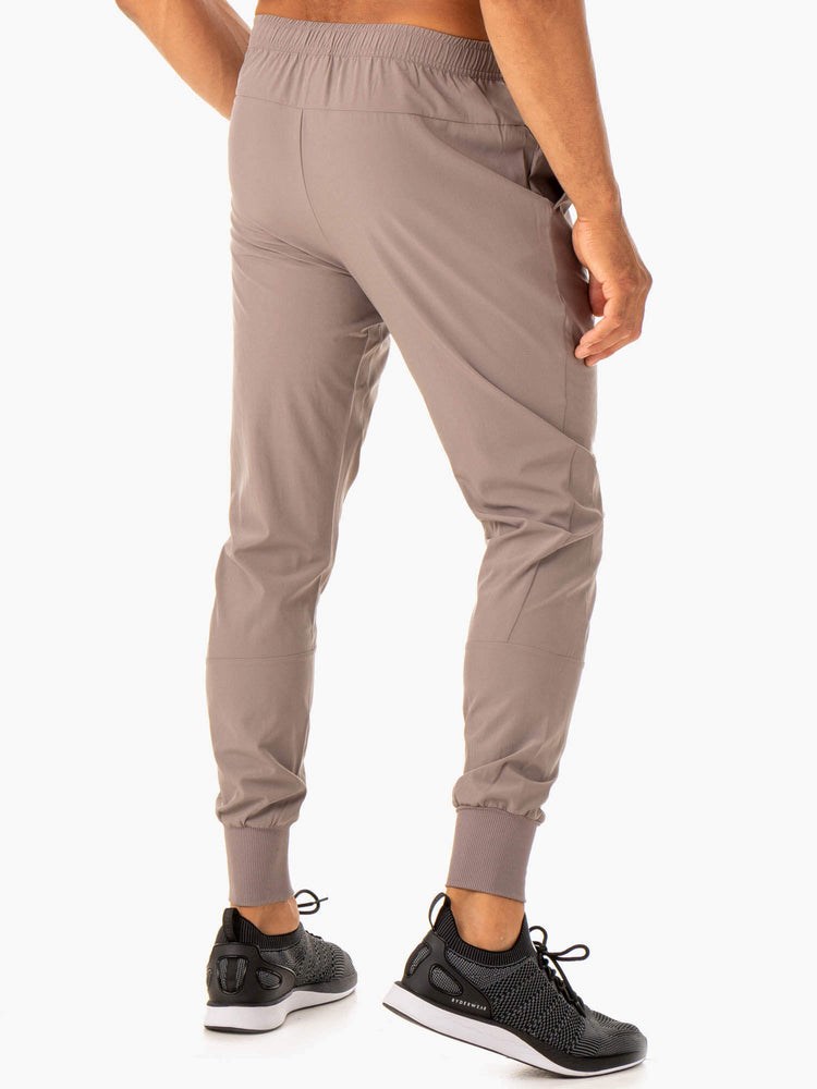 Ryderwear Division Woven Joggers Taupe | IXSWGU732