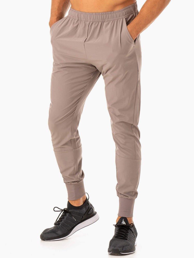 Ryderwear Division Woven Joggers Taupe | IXSWGU732