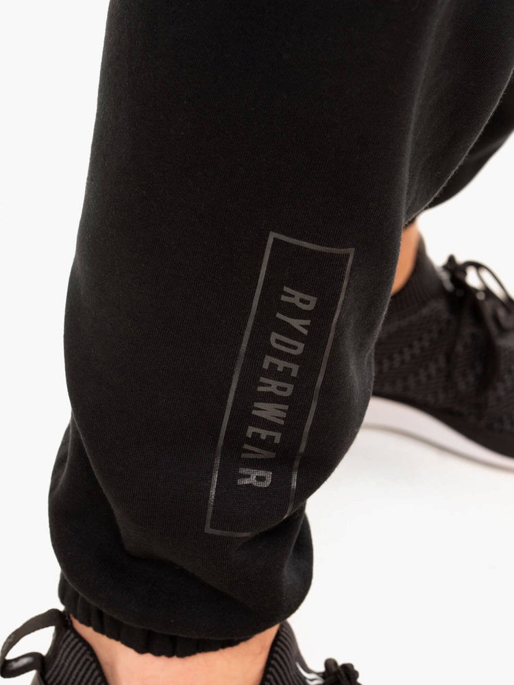 Ryderwear Recharge Relaxed Track Pant Czarne | UDQSYL325