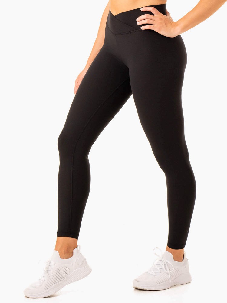 Ryderwear Serene Cross Over Scrunch Leggings Czarne | LGSDKF204