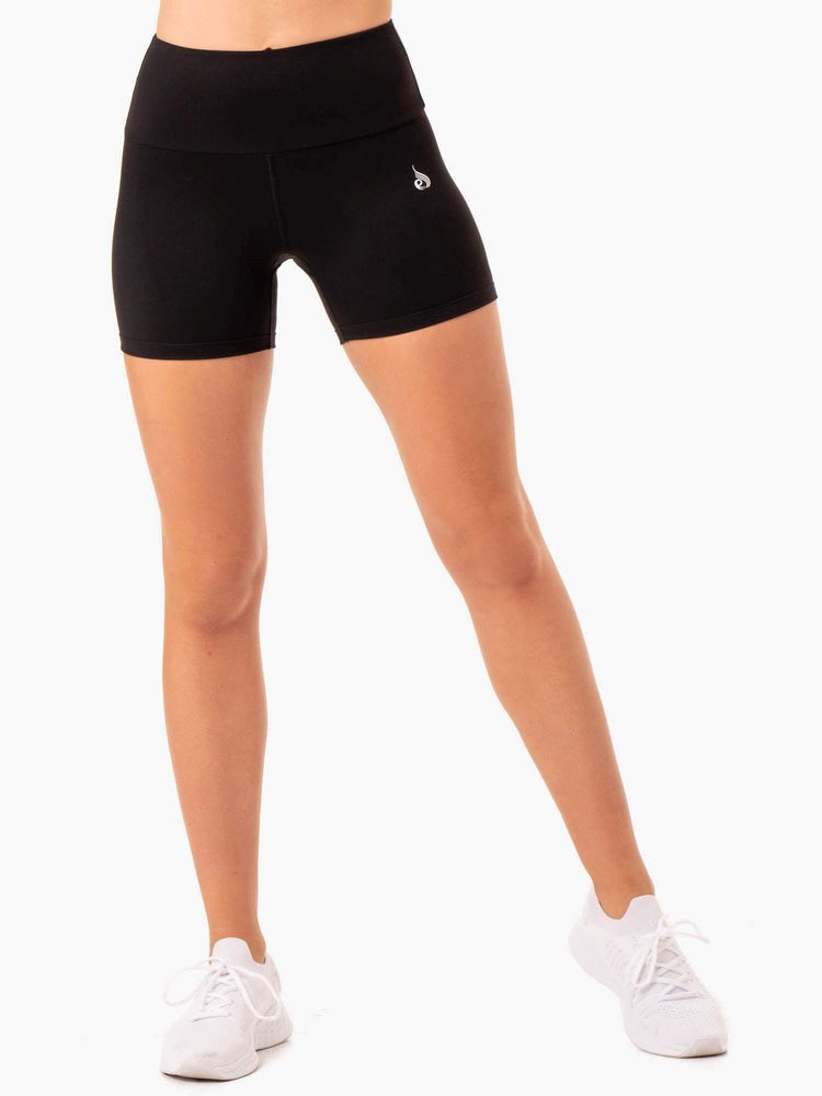 Ryderwear Staples Scrunch Bum Mid Length Shorts Czarne | QRHAGX208